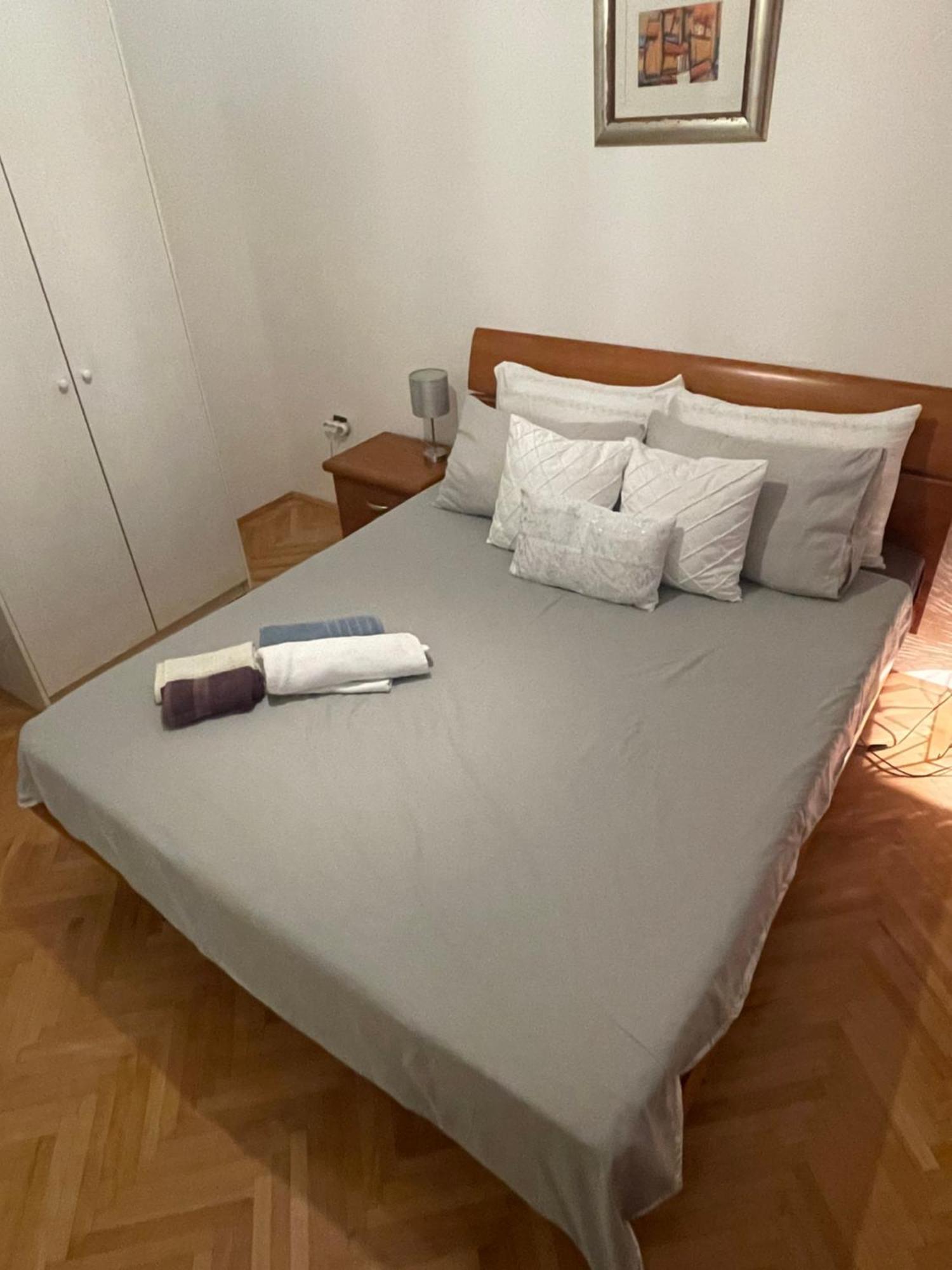 Appartamento Apartman Robert Zara Esterno foto