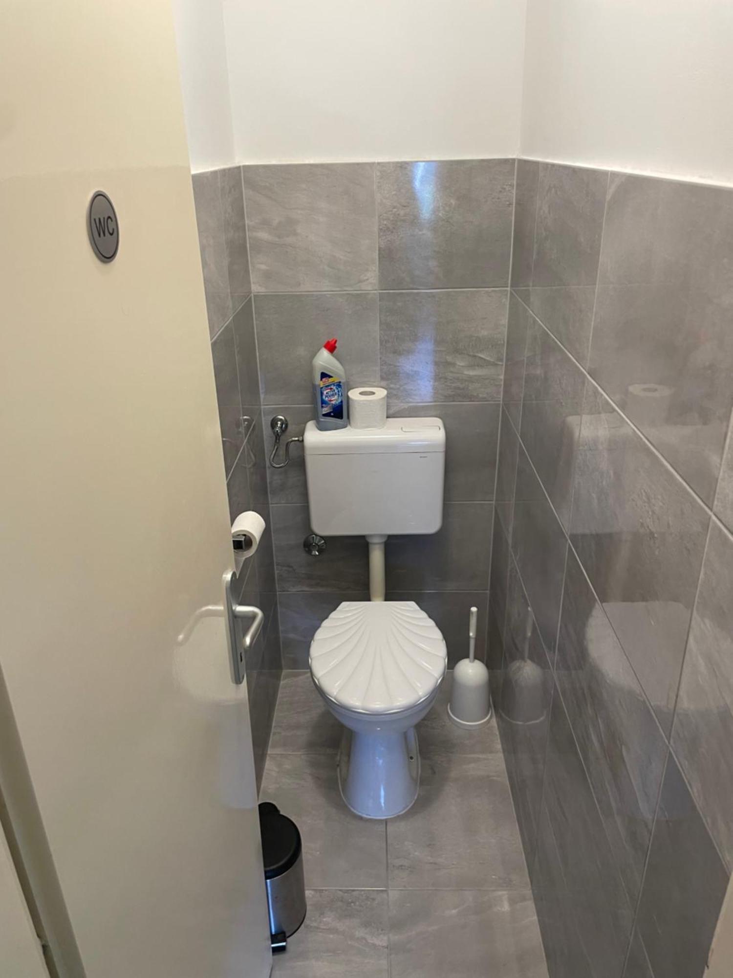 Appartamento Apartman Robert Zara Esterno foto